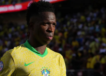 Jogadores como Vinícius Júnior, Messi e Mbappé se destacam na Copa de 2026 com sequência de gols, em um dos feitos mais raros da história do futebol.