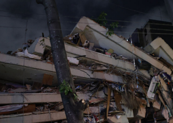 Brasil envia segunda missão humanitária à Venezuela com hospital de campanha, purificadores de água e militares para auxiliar vítimas dos terremotos que devastaram o país.