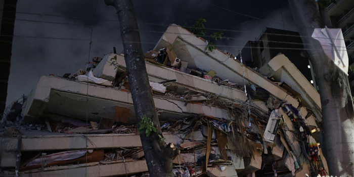 Brasil envia segunda missão humanitária à Venezuela com hospital de campanha, purificadores de água e militares para auxiliar vítimas dos terremotos que devastaram o país.