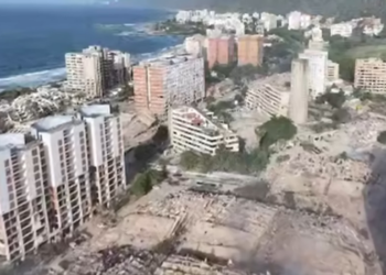 Moradores e equipes de emergência enfrentam cenário de destruição após terremotos na Venezuela.
