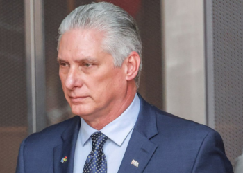 Cuba acusa os Estados Unidos de tentar impor a imagem de Estado falido enquanto amplia sanções e restrições contra Havana.