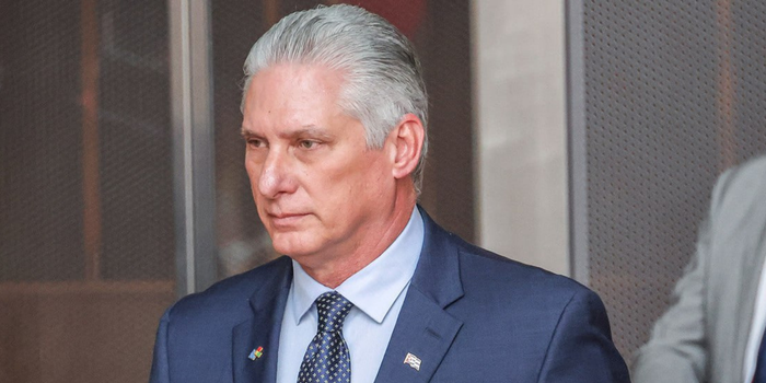 Cuba acusa os Estados Unidos de tentar impor a imagem de Estado falido enquanto amplia sanções e restrições contra Havana.