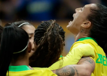 Brasil vence os Estados Unidos por 2 a 1, de virada, em amistoso na Neo Química Arena, com gols de Tainá Maranhão e Bia Zaneratto. Seleções voltam a se enfrentar em Fortaleza.