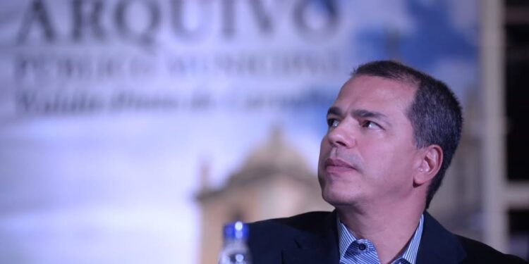 Frederico Paes inicia recomposição salarial de servidores em Campos após anos de pressão por perdas acumuladas