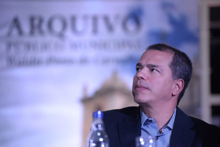 Frederico Paes inicia recomposição salarial de servidores em Campos após anos de pressão por perdas acumuladas