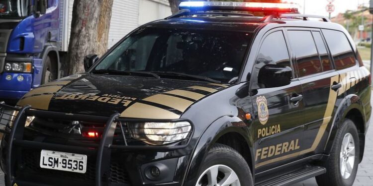 Operação Arena prende sócio da Pixbet e cumpre mandados na Paraíba. Investigação apura movimentações financeiras e evasão de divisas.