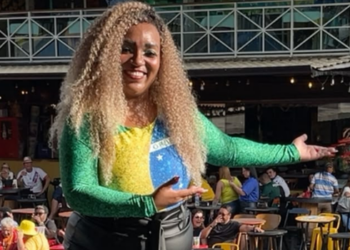 Criss Massa leva samba, ancestralidade e cultura ao pré-jogo de Brasil x Noruega no Rio