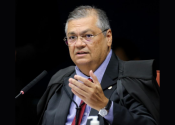 Decisão de Flávio Dino amplia fiscalização das emendas e exige respostas sobre irregularidades apontadas na aplicação dos recursos.