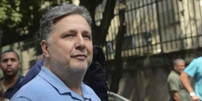TRE-RJ impede Garotinho de usar fundo eleitoral e horário gratuito, mas candidato continua na disputa pelo governo do Rio.