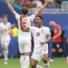 Jude Bellingham marcou duas vezes na vitória da Inglaterra por 2 a 1 sobre a Noruega. Seleção inglesa enfrentará a Argentina na semifinal da Copa.