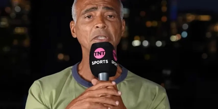 Justiça determina penhora de pagamentos que Romário tenha a receber da CazéTV.
