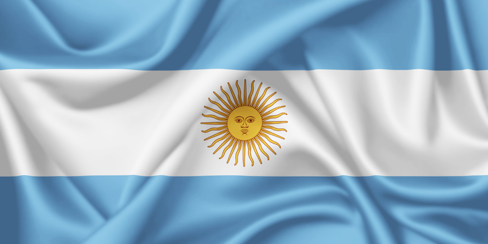Argentina vira sobre a Inglaterra por 2 a 1, com gols de Enzo Fernández e Lautaro Martínez, e enfrentará a Espanha na final da Copa do Mundo.