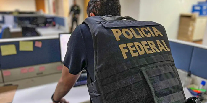 Polícia Federal deflagrou a Operação Infiltrados para investigar suspeitas de fraudes de R$ 45 milhões em contas da Caixa Econômica Federal envolvendo dados sigilosos.