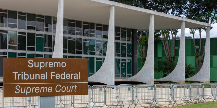 STF derruba trecho da Lei de Improbidade Administrativa que reduzia prazo de prescrição para 4 anos. Decisão foi motivada por risco de perda de processos antes da conclusão.