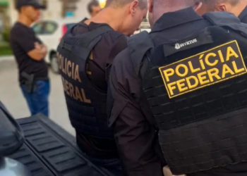 Polícia Federal deflagra nova fase da Operação Unha e Carne no Rio de Janeiro e investiga esquema de lavagem de dinheiro ligado ao jogo do bicho e possíveis conexões políticas.