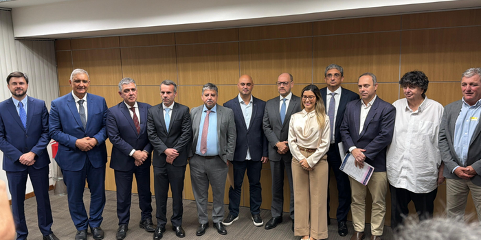 Governo do Estado autoriza o início das obras de duplicação da RJ-106 entre Rio das Ostras e Macaé. Projeto busca ampliar a segurança, reduzir acidentes e melhorar a mobilidade na região.