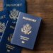 Chile lidera o ranking de passaportes mais fortes da América Latina em 2026, seguido pelo Brasil, segundo levantamento da Global Citizen Solutions que avalia mobilidade internacional e indicadores econômicos e sociais.