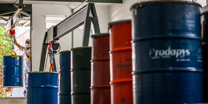 A produção industrial brasileira caiu 0,2% em maio, encerrando uma sequência de quatro meses de alta. Veja os setores que mais influenciaram o resultado, segundo o IBGE.