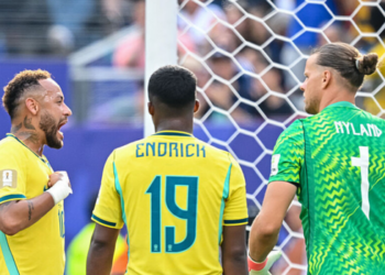 Neymar trocou provocações com o goleiro Orjan Nyland antes de converter um pênalti contra a Noruega. Apesar do gol, o Brasil foi eliminado da Copa do Mundo de 2026.