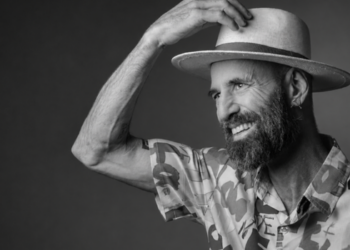O advogado Tiago Martins Pitthan morreu aos 47 anos após enfrentar um câncer de estômago. Ele ficou conhecido por organizar uma despedida em vida com familiares e amigos.