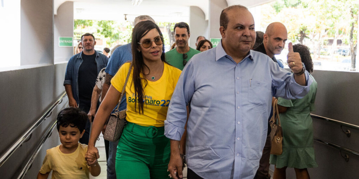 Ibaneis Rocha desiste da candidatura ao Senado e anuncia afastamento da política. Ex-governador do DF cita motivos pessoais após meses de crise e rompimento com aliados.