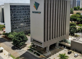  Dataprev abre concurso público com 212 vagas em diversas áreas, incluindo tecnologia e administração, com salários de até R$ 10,6 mil. Inscrições vão até 6 de agosto.