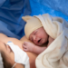 Pesquisa do Unicef mostra os fatores que levam milhares de brasileiras a optar pela cesariana. Estudo aponta influência do medo da dor, violência obstétrica e falta de informação no pré-natal.