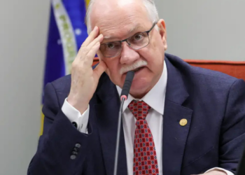 Presidente do STF afirma que caso Moraes-Vorcaro exige resposta institucional; PGR questiona validade de parte da investigação.
