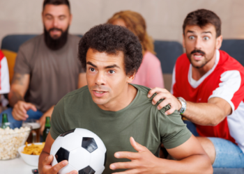 Copa do Mundo de 2030 será disputada em seis países e três continentes. Torneio terá partidas comemorativas na América do Sul e sedes principais na Europa e na África.