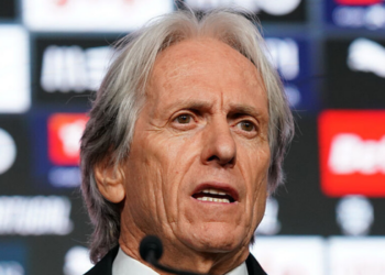 Jorge Jesus afirma que esteve próximo de comandar a Seleção Brasileira, preparou uma pré-convocação e revela que Pedro seria um dos escolhidos.