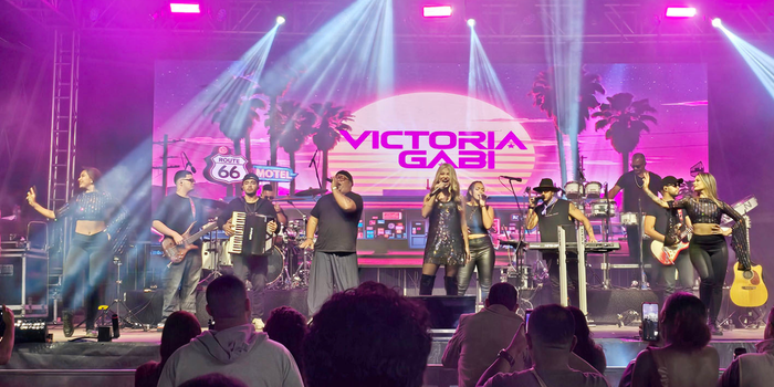 Palco 2 da Expo Macaé 2026 destaca artistas locais, reúne diferentes estilos musicais e oferece atrações culturais e infantis até quarta-feira.