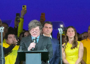 Itamaraty convoca embaixador brasileiro em Buenos Aires após Javier Milei dirigir ataques a Lula e ao ministro Alexandre de Moraes.