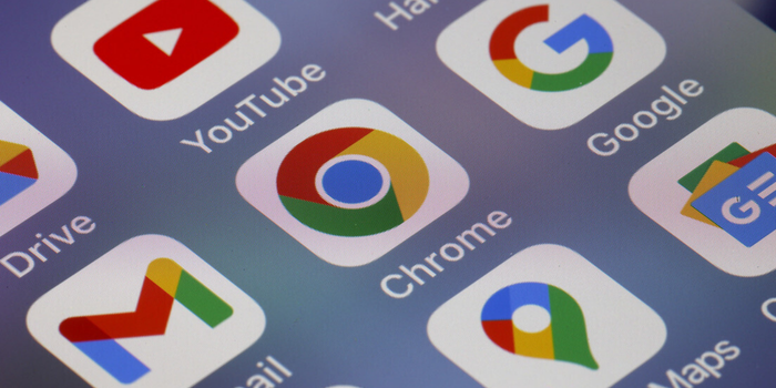 A Comissão Europeia aplicou uma multa de 890 milhões de euros ao Google por descumprimento da Lei dos Mercados Digitais e determinou mudanças no buscador e na Google Play.