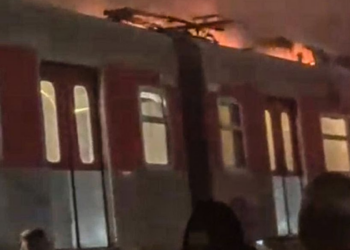 Uma falha no fornecimento de energia interrompeu a circulação das linhas 11-Coral, 12-Safira e 13-Jade em São Paulo. Incêndio em trem e suspensão do rodízio marcaram a manhã.
