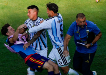 Campanha digital que pede a exclusão da Argentina da Copa do Mundo ultrapassa 23 milhões de assinaturas, mas não tem poder para influenciar decisões da FIFA.