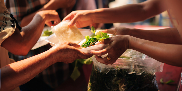 Relatório da ONU mostra queda da fome mundial pelo terceiro ano seguido em 2025. Apesar do avanço, 645 milhões de pessoas ainda vivem em situação de subnutrição.