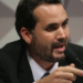 Mesmo com alta do petróleo no mercado internacional, governo federal decidiu não ampliar subsídios aos combustíveis neste momento e mantém benefícios parciais.