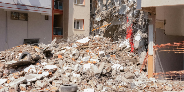Terremoto de magnitude 7,3 atinge o sul do México, provoca evacuações, gera réplicas e é sentido na Guatemala e em El Salvador.