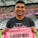 O Inter Miami oficializou a contratação de Casemiro. Ex-Real Madrid e Manchester United, o volante brasileiro assinou contrato até 2027 e atuará ao lado de Lionel Messi na MLS.