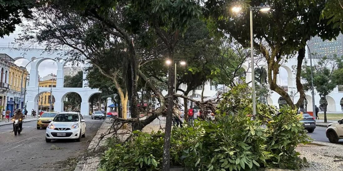 Após vendaval com cinco mortes, São Paulo ainda pode ter rajadas menores e o Rio prevê chuva fraca.