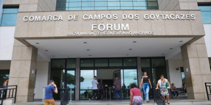 Campos reúne 160 profissionais em seminário sobre entrega voluntária para adoção. Encontro reforça acolhimento, orientação e proteção às mulheres e crianças.