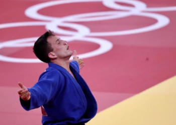 Daniel Cargnin conquista ouro no Grand Slam de Lausanne após virar a final contra Danil Lavrentev e garante a quarta medalha do Brasil na competição.