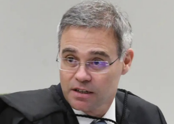 TSE discute critérios para classificar deepfakes nas eleições e diferencia uso legítimo de inteligência artificial de conteúdos manipulados.