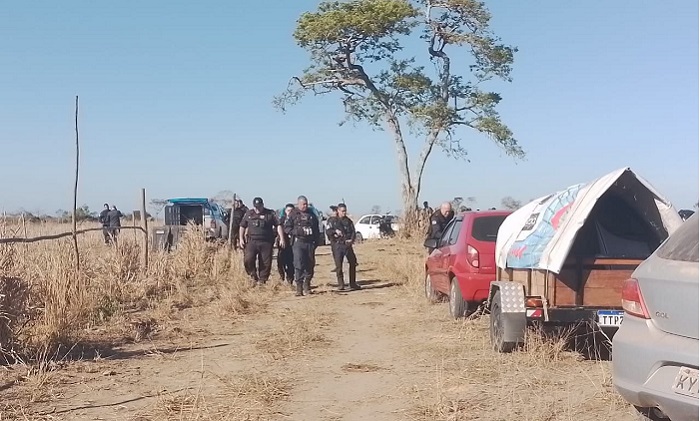 Famílias do acampamento Leonel Brizola 2 temem desocupação em fazenda do Grupo Othon, em Campos