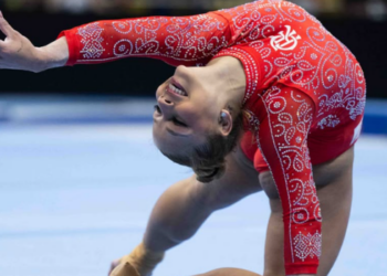 Flávia Saraiva conquista ouro na trave e no solo no Campeonato Brasileiro de Ginástica Artística e encerra competição em destaque antes do Mundial.