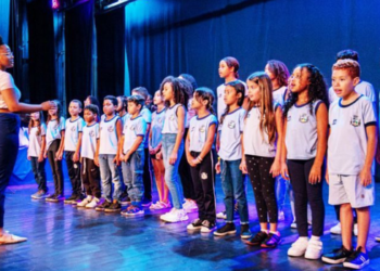 Prêmio Literário de Rio das Ostras reúne 1.571 estudantes de 19 escolas e seleciona 125 alunos para premiação e publicação de textos.