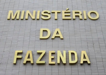 Dario Durigan defende maior controle das contas públicas e afirma que responsabilidade fiscal pode contribuir para a redução dos juros no Brasil.