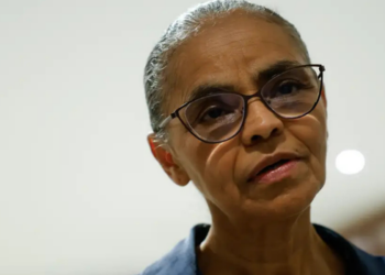 Marina Silva é hostilizada durante caminhada de campanha em São Paulo. Candidata criticou manifestações de ódio e pediu respeito durante as eleições.