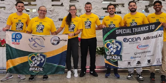 Equipe brasileira participa pela primeira vez do World Humanoid Robot Games, na China, com robôs humanoides movidos por inteligência artificial.