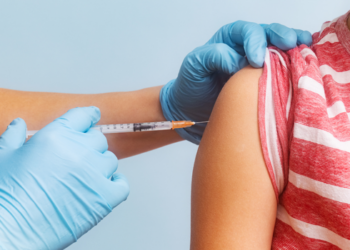 Dia D de multivacinação ocorre neste sábado em todo o Brasil para atualizar a vacinação de crianças e adolescentes.